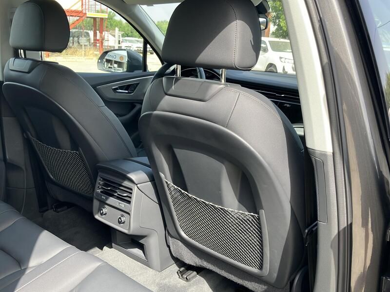 Audi Q7 • 2024 • 12,743 km 27