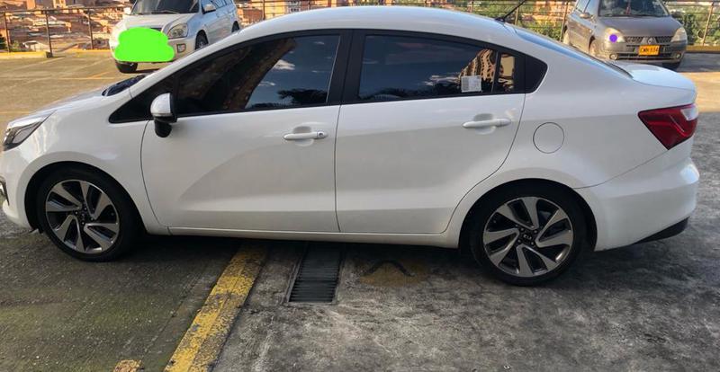Kia Rio sedan • 2017 • 44,000 km 3