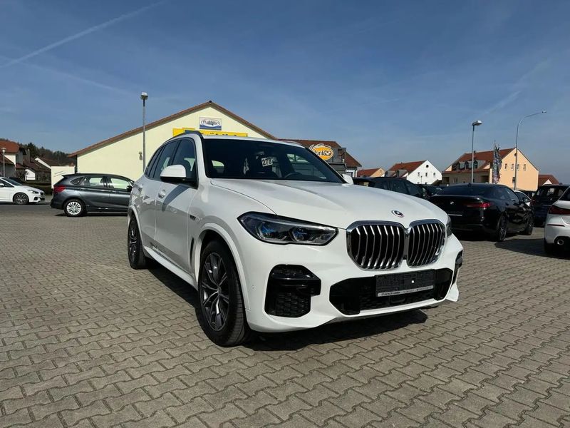 BMW X5 • 2022 • 29,990 km 2