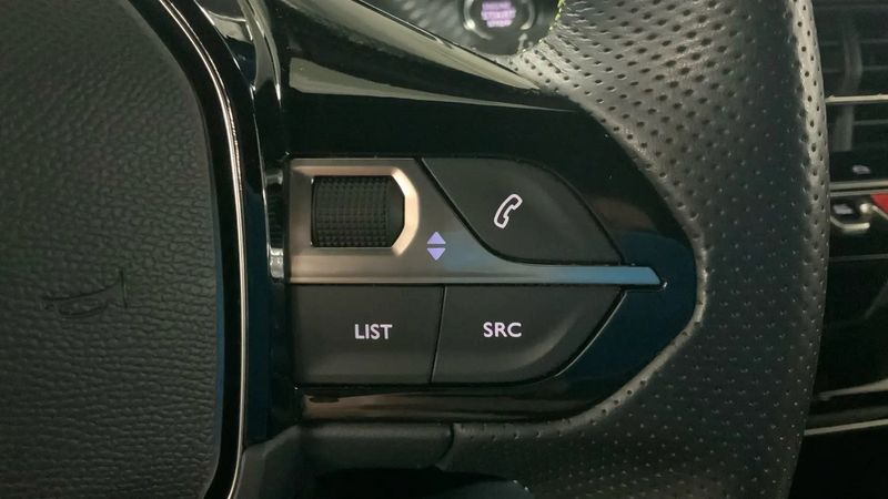 Peugeot 2008 • 2020 • 67,943 km 9