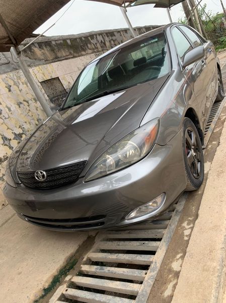Toyota Camry • 2003 • 2 km 7
