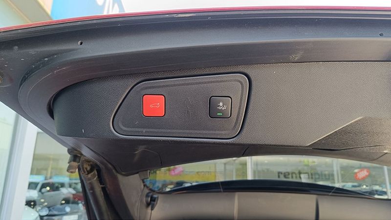 Peugeot 3008 • 2020 • 31,126 km 13