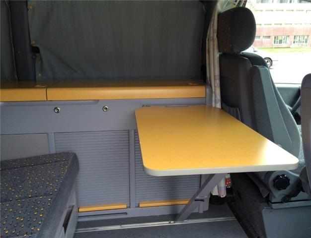 Mercedes-Benz 115 • 1999 • 237,000 km 2