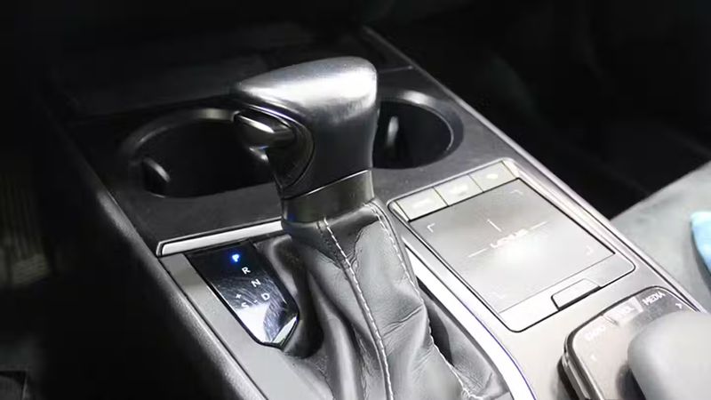 Lexus UX • 2021 • 79,916 km 9