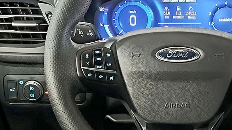 Ford Kuga • 2023 • 15,372 km 22