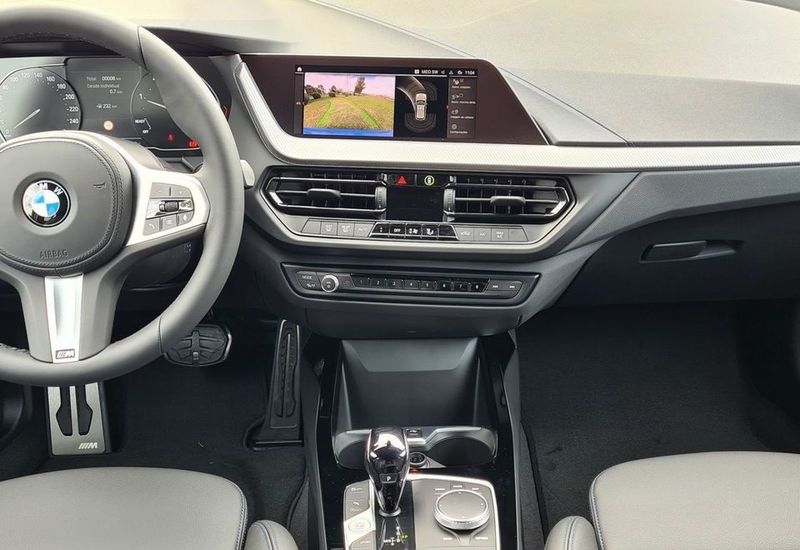 BMW 1 Series • 2021 • 4,000 km 1
