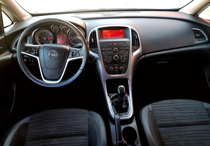 Opel Astra • 2015 • 89,999 km 7