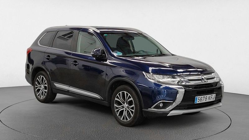 Mitsubishi Outlander • 2017 • 142,208 km 7
