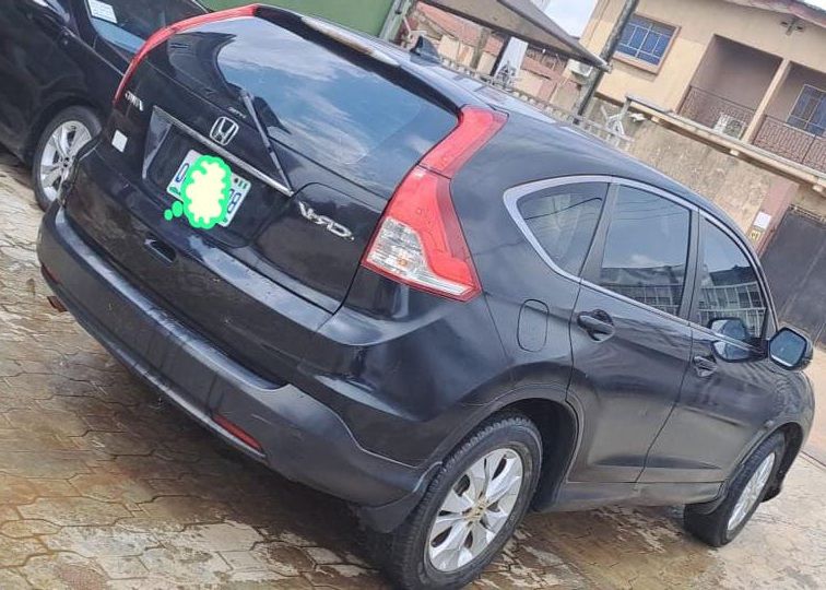 Honda CR-V • 2012 • 153,555 km 4