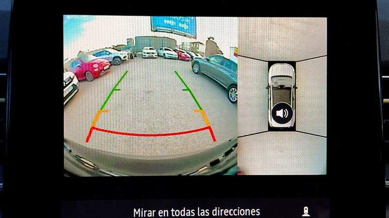 Renault Captur • 2023 • 17,890 km 15