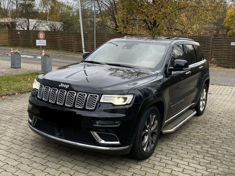 Jeep Cherokee • 2019 • 50,000 km 4