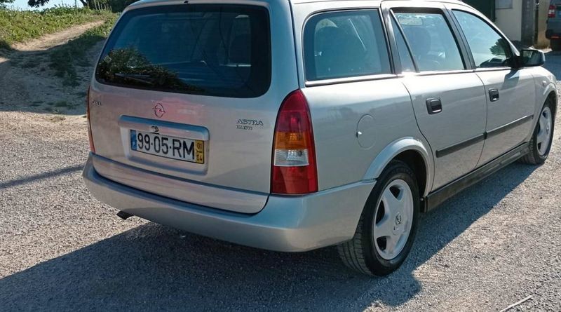 Opel Astra • 2001 • 249,999 km 3