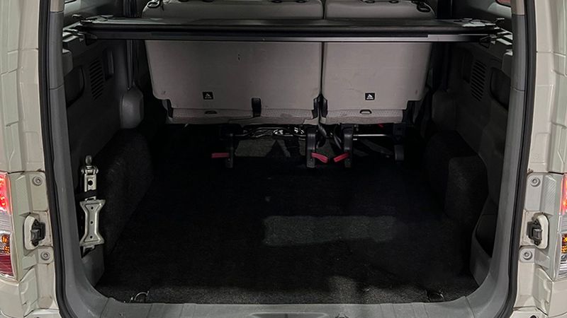 Nissan e-NV200 • 2015 • 98,817 km 18