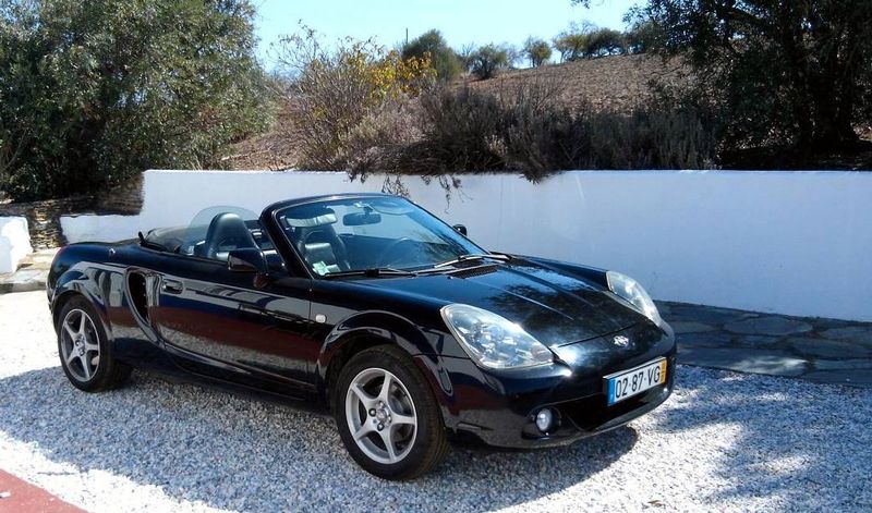 Toyota MR2 • 2003 • 140,000 km 1