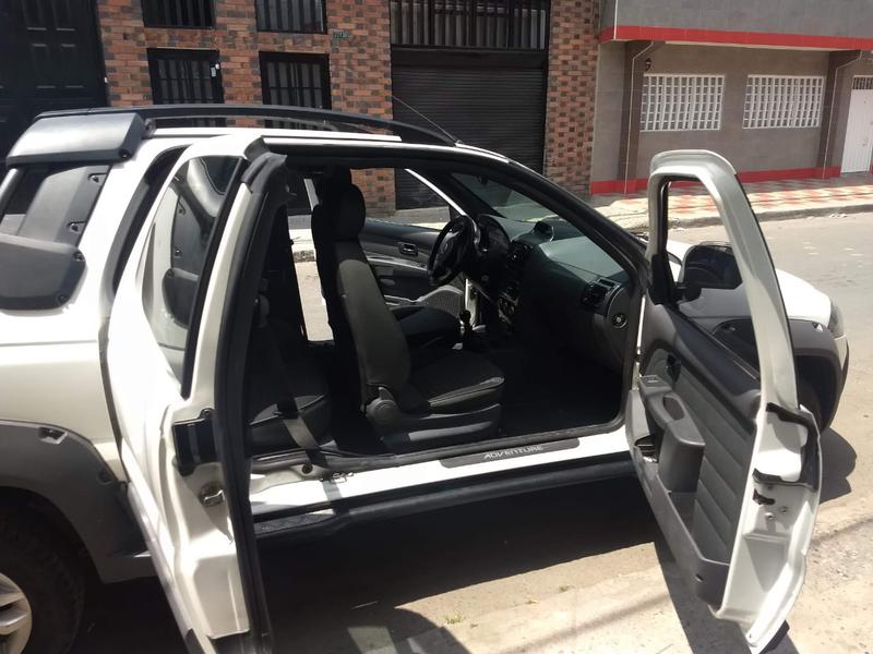 Fiat Strada • 2018 • 22,000 km 4