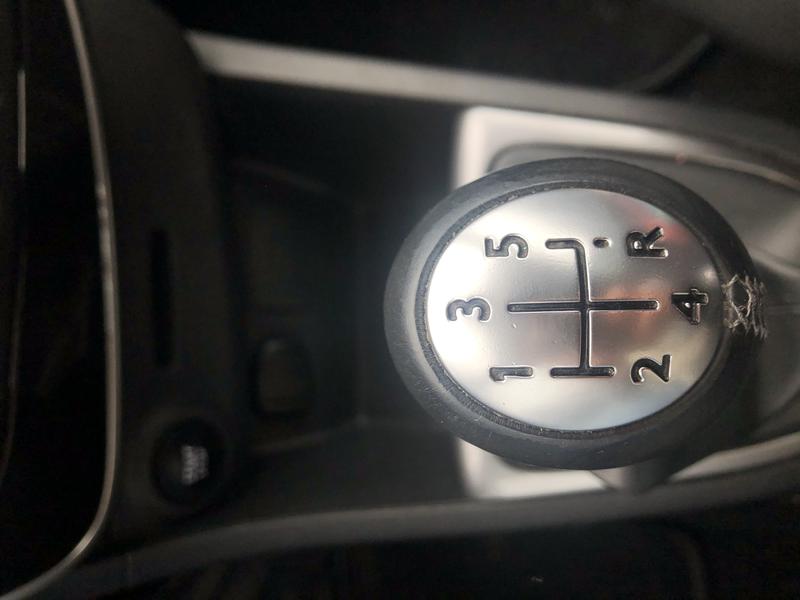 Renault Clio • 2016 • 60,000 km 3