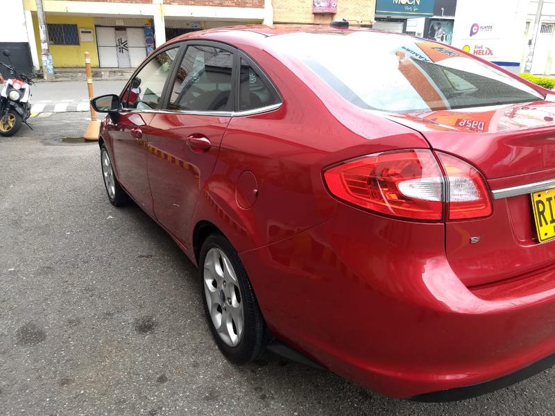 Ford Fiesta • 2011 • 127,500 km 9