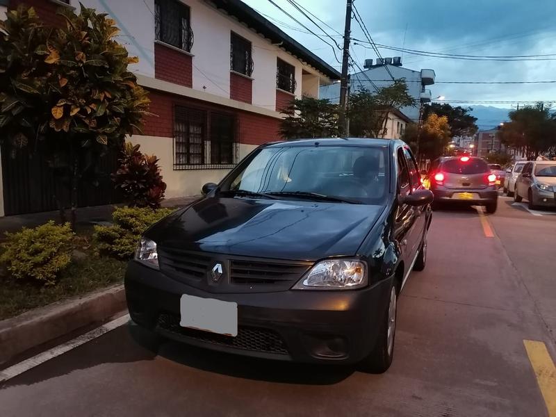 Renault Logan • 2010 • 120,000 km 8