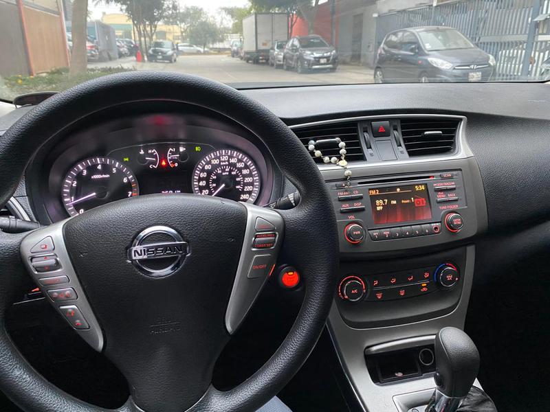 Nissan Sentra 2.0 • 2014 • 47,500 km 3