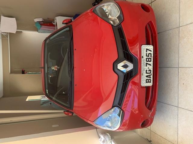 Renault Clio • 2015 • 43,000 km 2
