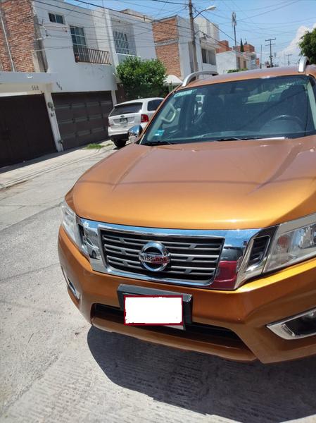 Nissan Np300 frontier • 2017 • 115,000 km 3