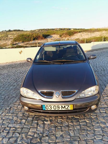 Renault Mégane • 1999 • 290,000 km 2