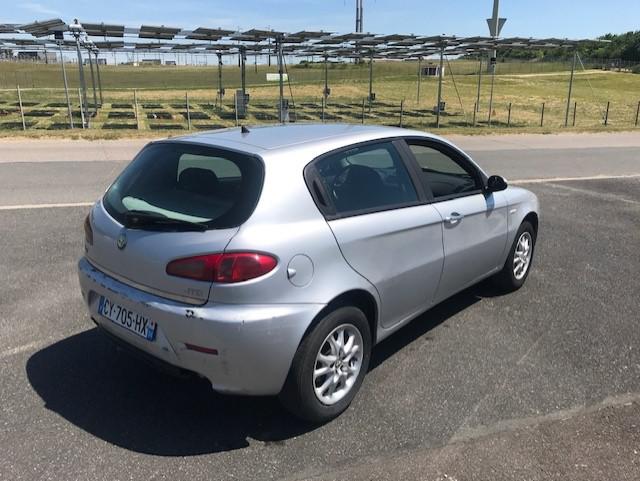 Alfa Romeo 147 • 2005 • 172,000 km 1