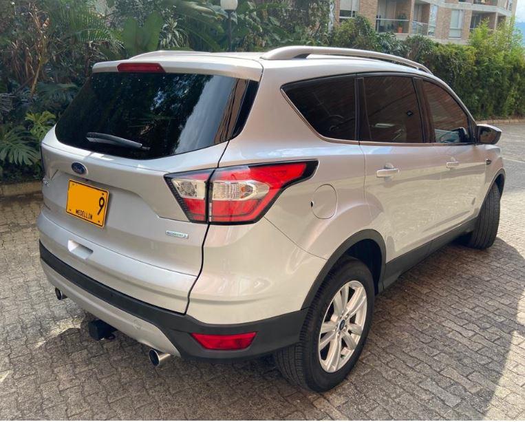 Ford Escape • 2019 • 5,900 km 1