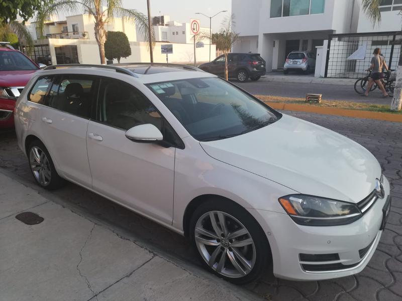 Volkswagen Golf Sportvan • 2016 • 15,000 km 9