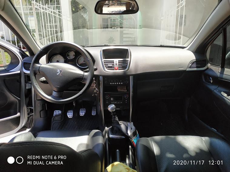 Peugeot 207 • 2011 • 54,500 km 5