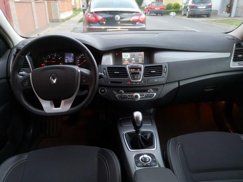 Renault Laguna • 2012 • 234,000 km 4