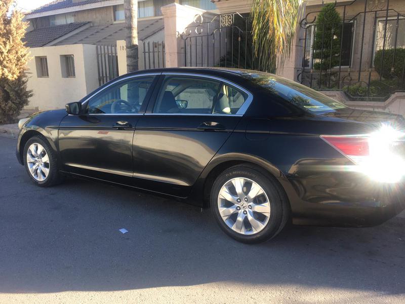Honda Accord • 2008 • 150,000 km 3