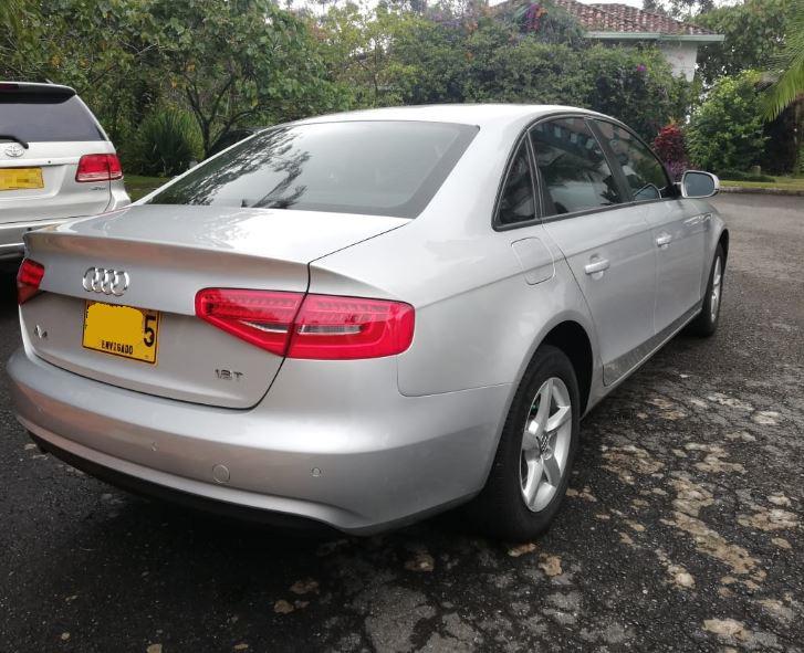 Audi A4 • 2014 • 71,000 km 2