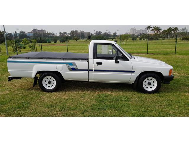 Toyota Hilux • 1995 • 164,000 km 6