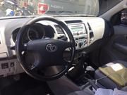 Toyota Hilux • 2009 • 185,400 km 3