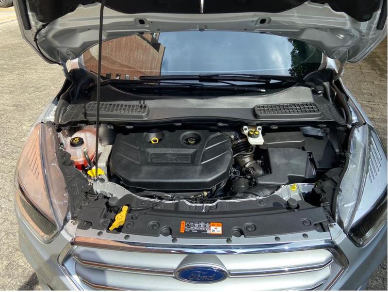 Ford Escape • 2019 • 5,900 km 5