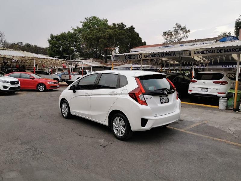 Honda FR-V • 2015 • 53,000 km 3