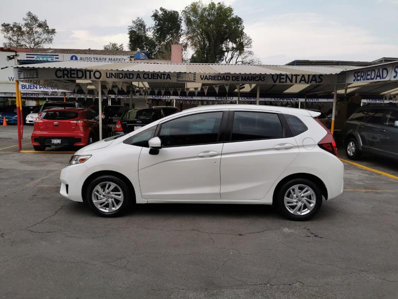 Honda FR-V • 2015 • 53,000 km 6