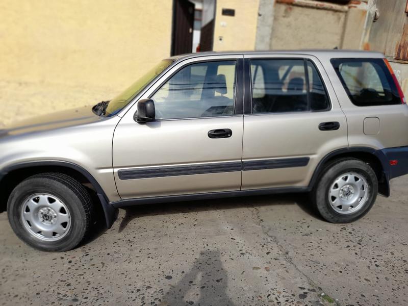 Honda CR-V • 2000 • 326,000 km 4