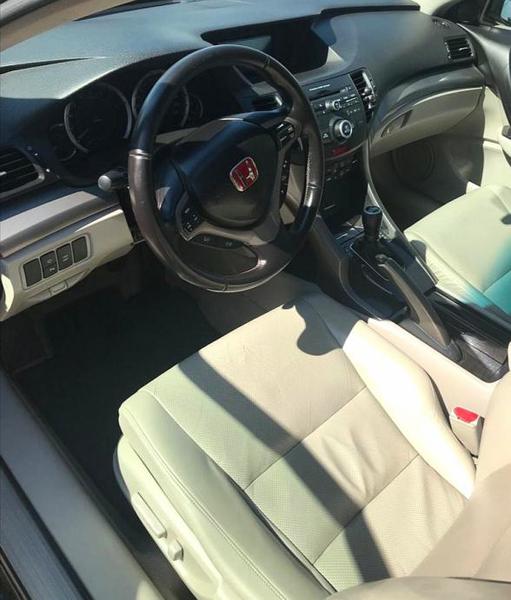 Honda Accord • 2008 • 300,000 km 3