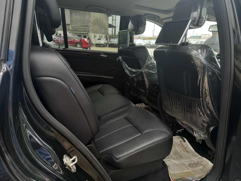 Mercedes-Benz GL • 2008 • 59,549 km 3