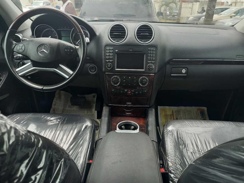 Mercedes-Benz GL • 2008 • 59,549 km 11