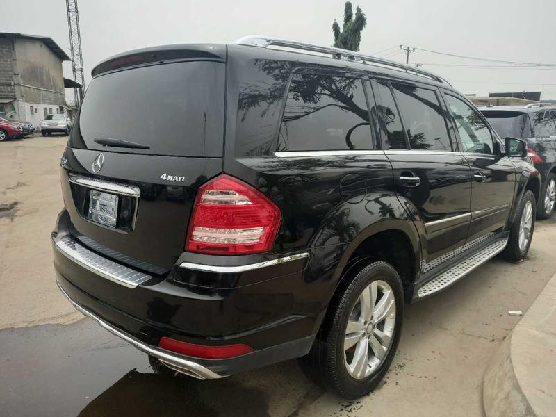 Mercedes-Benz GL • 2008 • 59,549 km 10