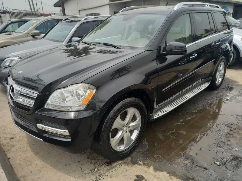 Mercedes-Benz GL • 2012 • 62,034 km 4
