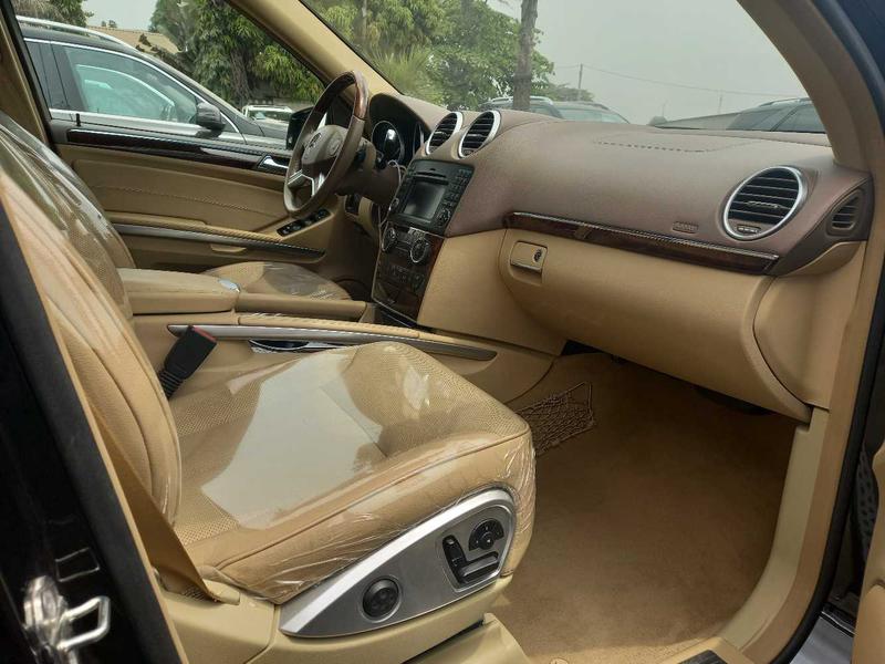 Mercedes-Benz GL • 2012 • 62,034 km 2