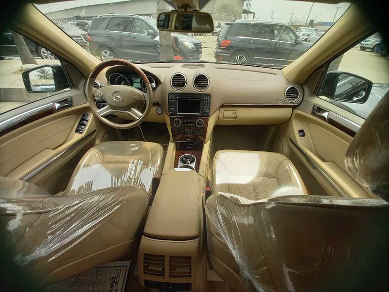 Mercedes-Benz GL • 2012 • 62,034 km 11