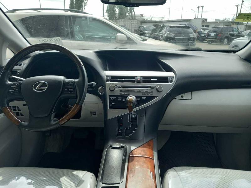 Lexus RX • 2010 • 55,329 km 4