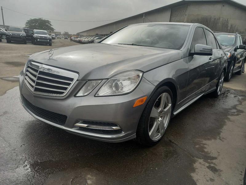 Mercedes-Benz E • 2010 • 64,204 km 7