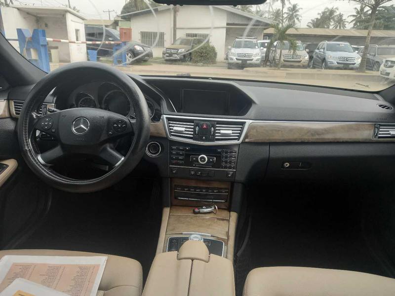 Mercedes-Benz E • 2010 • 64,204 km 5