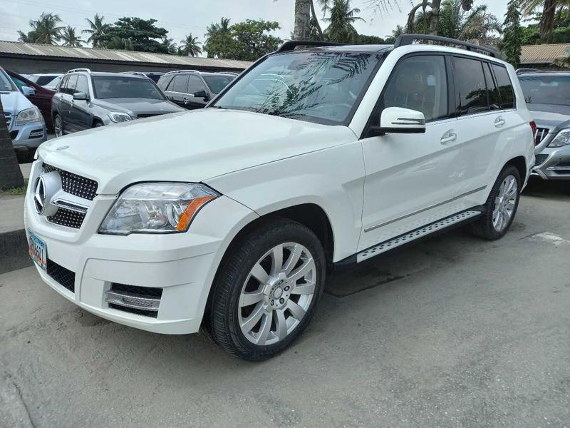 Mercedes-Benz GLK • 2012 • 69,320 km 3